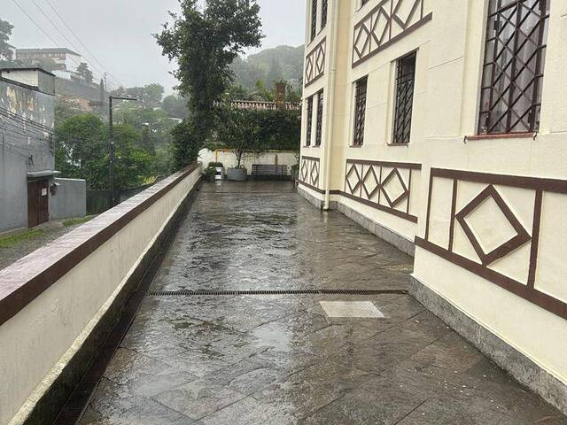 #12 - Apartamento para Venda em Petrópolis - RJ