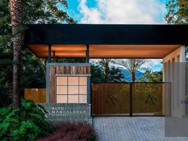 #25 - Casa para Venda em Petrópolis - RJ