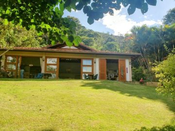 Casa Alto Padrão - Venda - Itaipava - Petrópolis - RJ